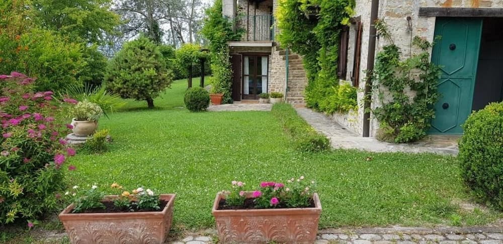 Villa Malgrè Tout — photo 1 of 38