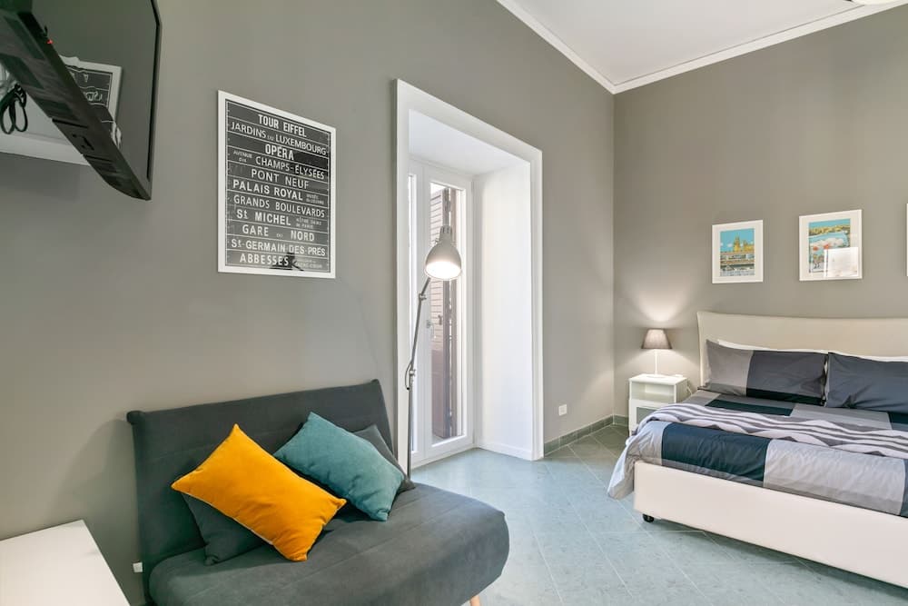 Stylish Flat Maqueda — photo 1 of 1