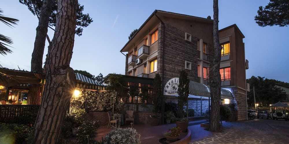Hotel Cavaliere Nero — photo 1 of 42