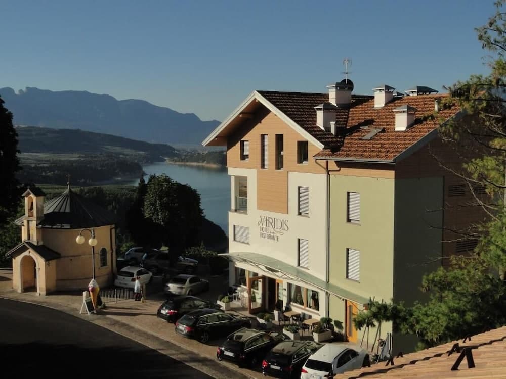 Viridis Hotel — photo 1 of 47