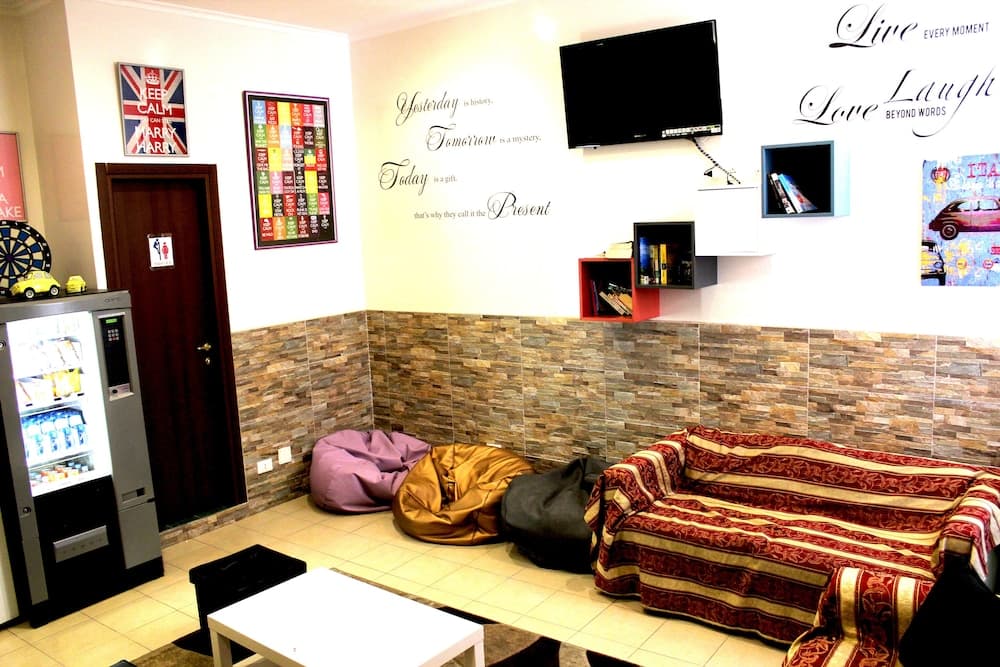 Legends Hostel — photo 1 of 1