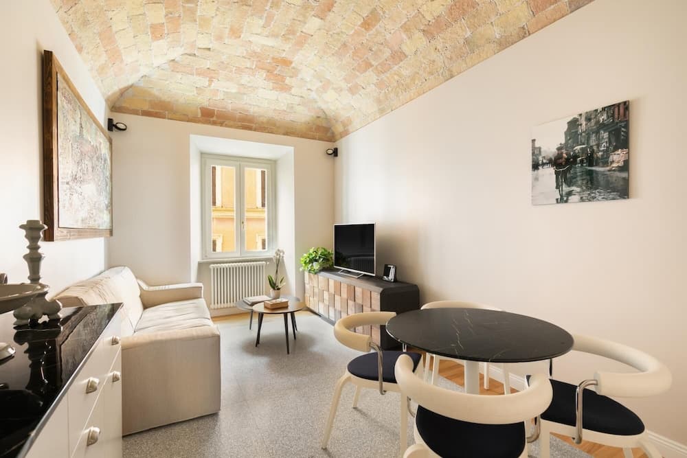 Esquilino Exquisite 2BR Apartment — photo 1 of 1