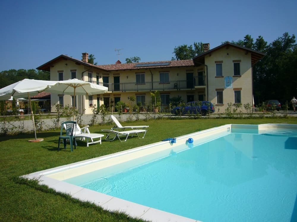Cascina Vignole — photo 1 of 15