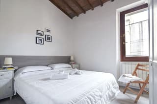 A Few Steps to The Duomo Beautiful 2BD Apt