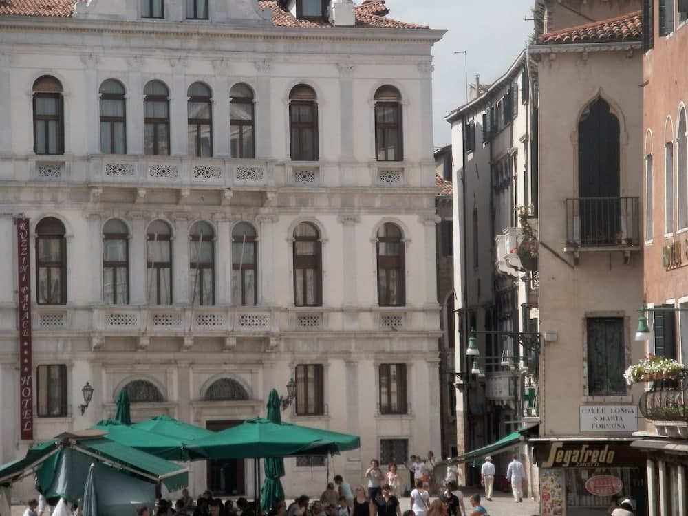 Sweet Venice - rooms & apartments — photo 1 of 1