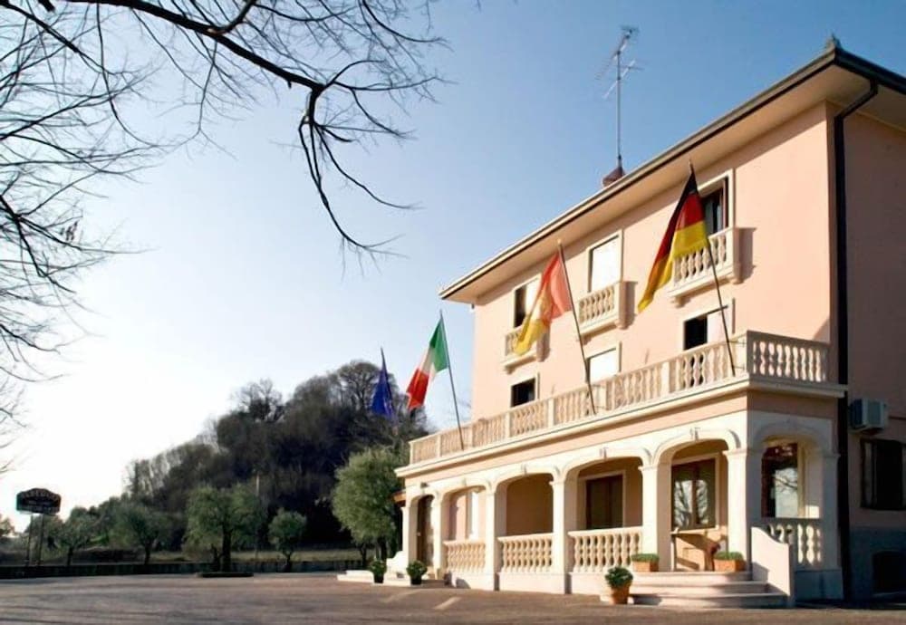 Hotel Alla Corte — photo 1 of 1