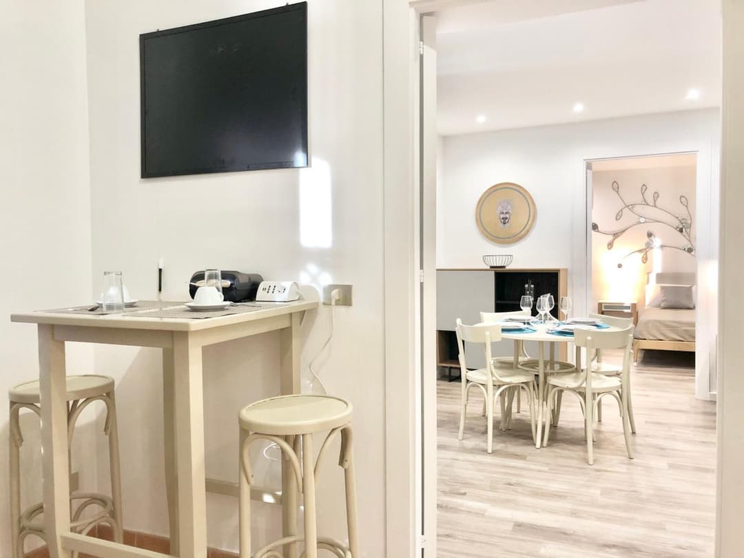 SUITE 4 CANTI — photo 1 of 1