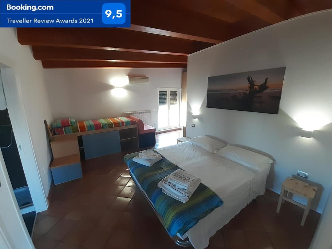Casa Torre Palomba (Castel del Monte-Trani) — photo 1 of 1