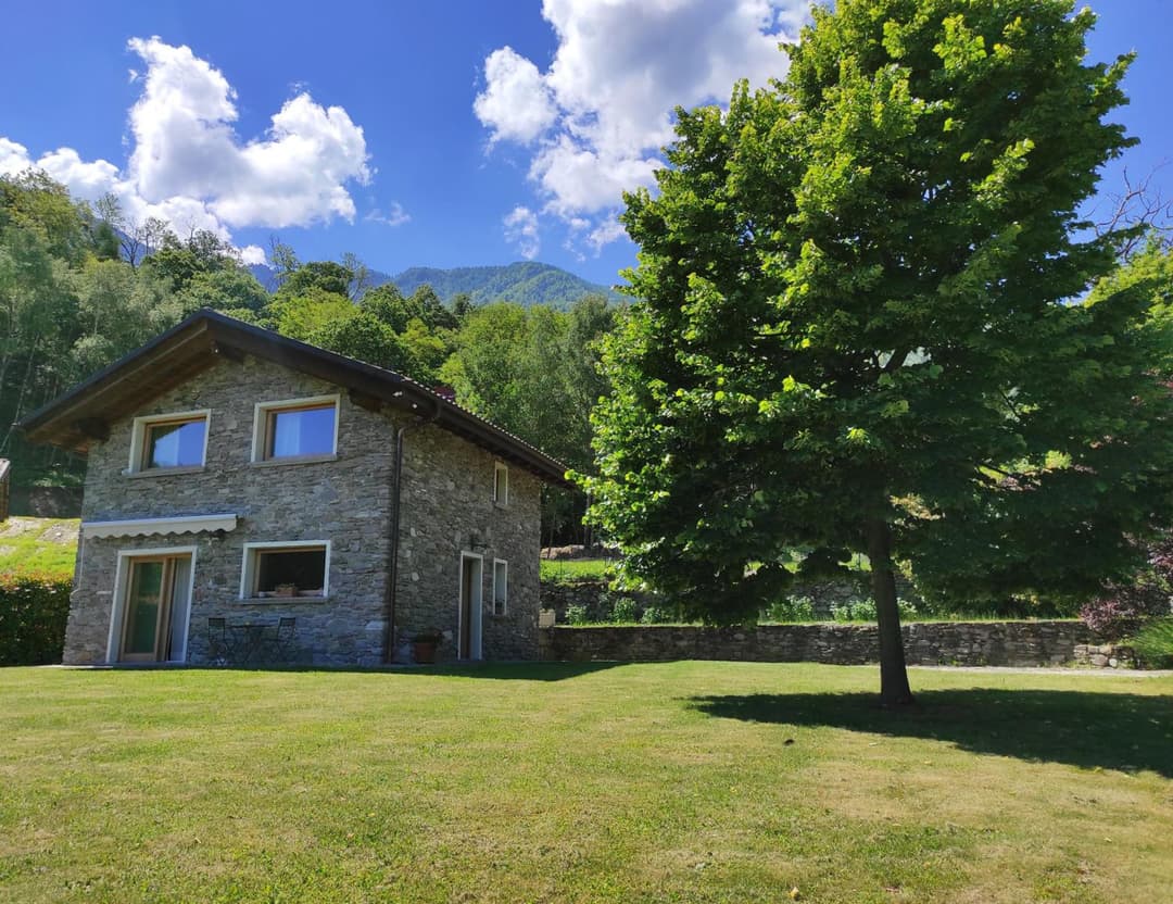 Casa il Tiglio affacciata sul lago di Como — photo 1 of 17