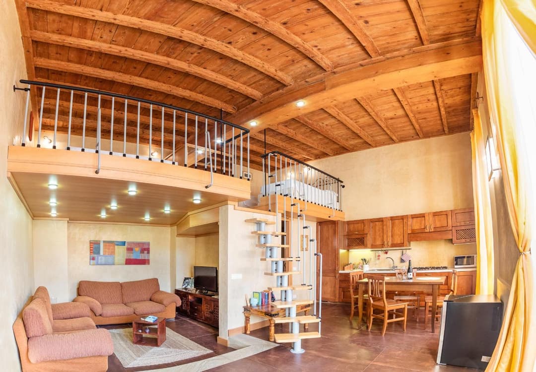 Colibrì LakeView Apartment — photo 1 of 23