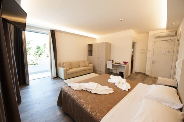 Superior King Room
