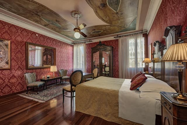 Superior Double or Twin Room with Canal View