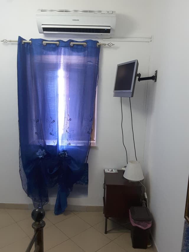 Single Room with Shared Bathroom