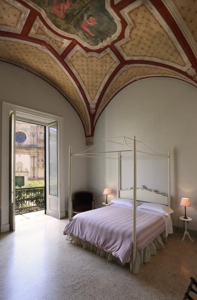 Luxury Double Room with City View