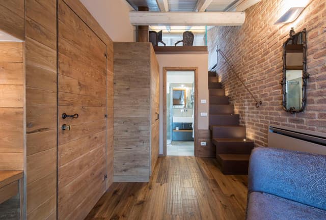 Studio - Split Level