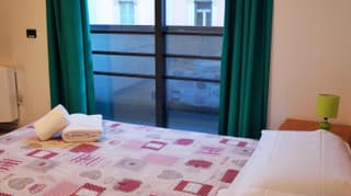 Deluxe One-Bedroom Apartment