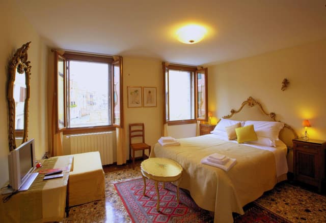 Large Double Room