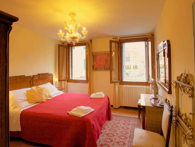 Double Room with Private External Bathroom