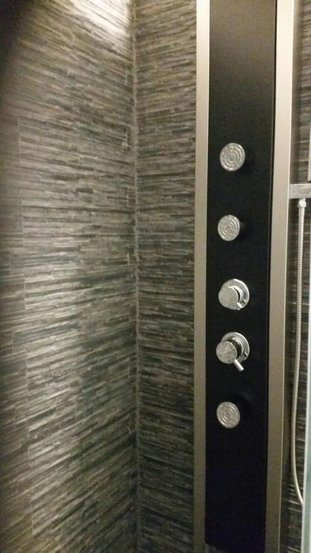 Quadruple Room with Private Bathroom