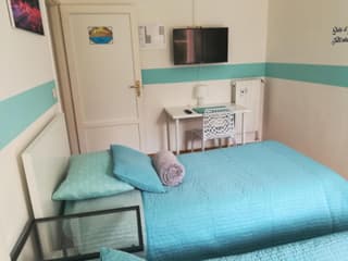 Standard Twin Room with Shared Bathroom