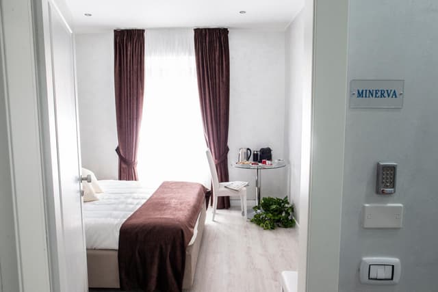 Superior King Room