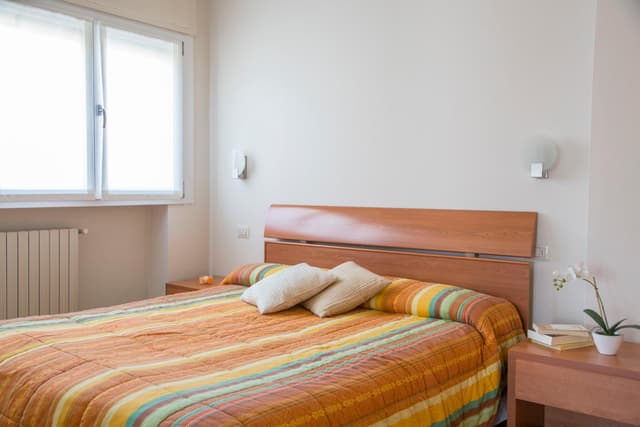 One-Bedroom Apartment - Annex