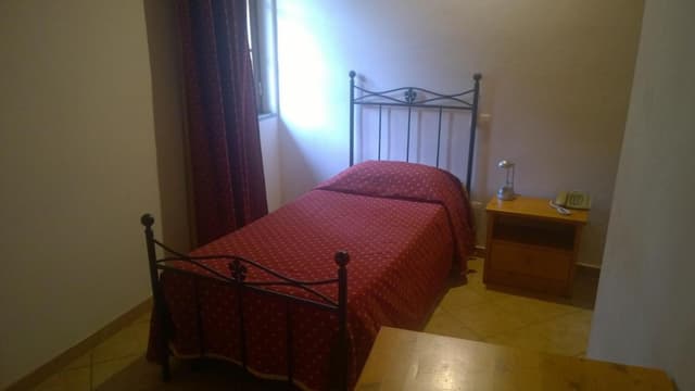 Standard Single Room With Shared Bathroom
