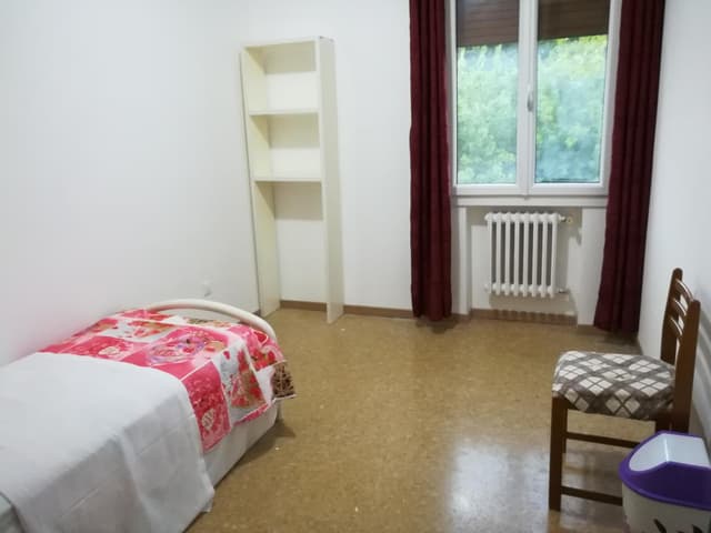 Single Room with Shared Bathroom