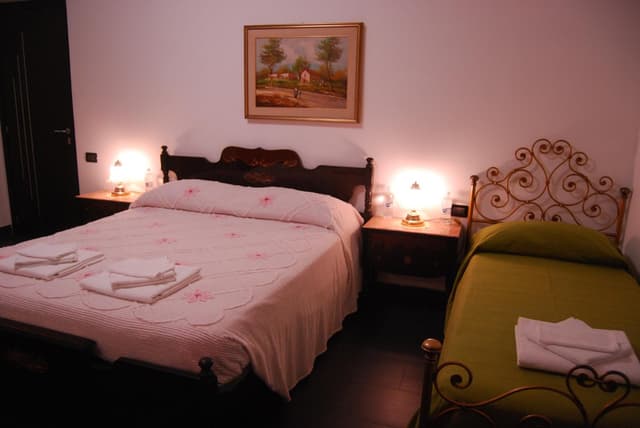 Triple Room with Private External Bathroom