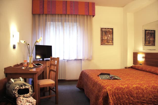 Double Room (1 Adult)