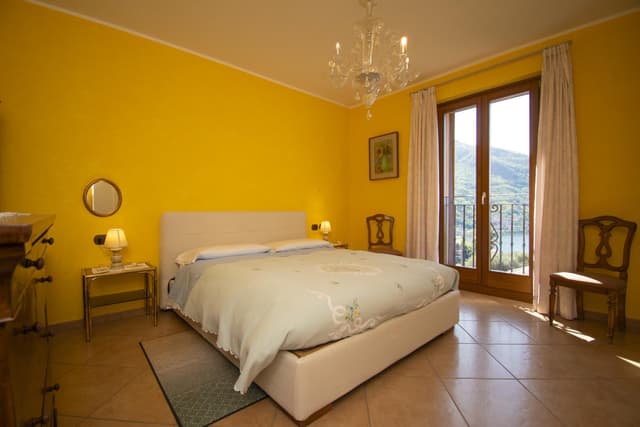 Two-Bedroom Deluxe Apartment with Balcony