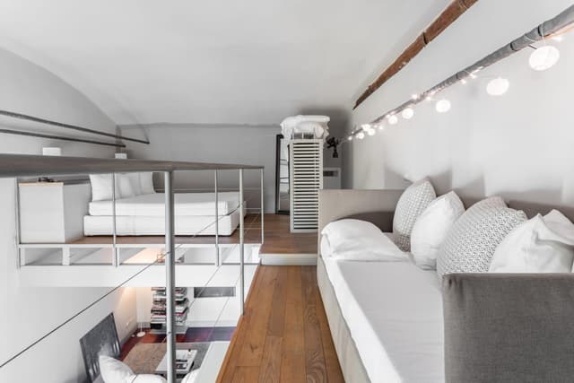 Studio - Split Level (5 Adults)