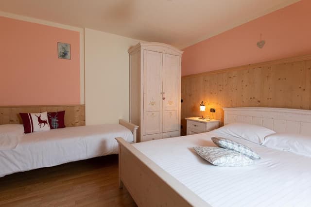 One-Bedroom Apartment with Balcony