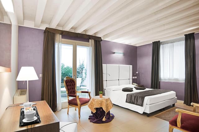 Superior Double Room with Patio