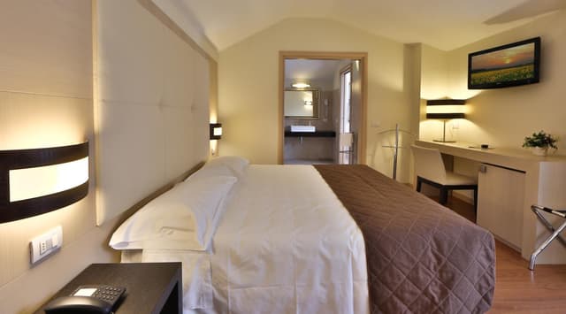 Studio (1 Adult)