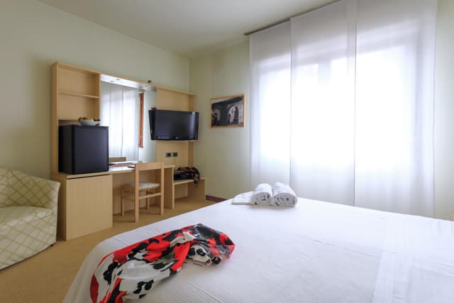 King Room With Spa Access