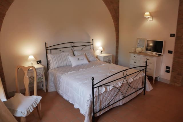 Deluxe Double Room (2 Adults + 1 Child)