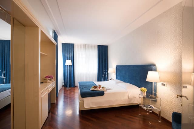 Suite with Spa Bath
