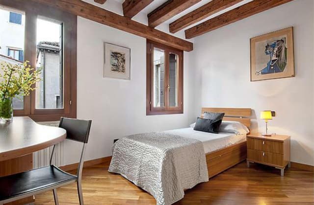 Three-Bedroom Apartment with Balcony