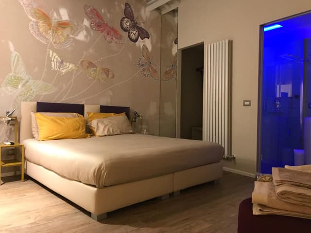 Deluxe Double or Twin Room with City View