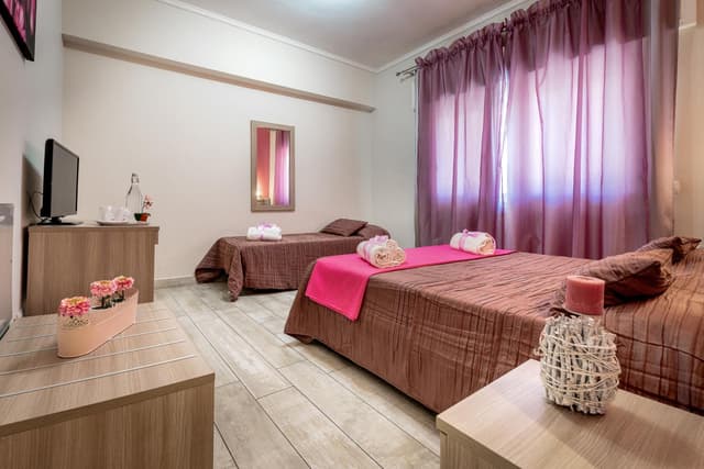 Comfort Triple Room with Private Bathroom