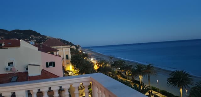 Penthouse Apartment - Sea Front