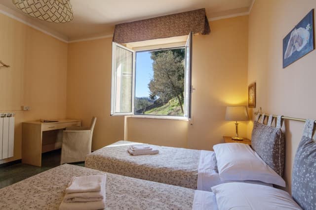 Economy Triple Room with Shared Bathroom