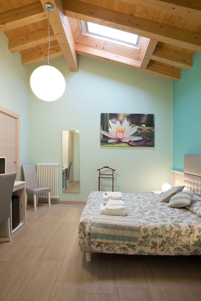 Comfort Double or Twin Room