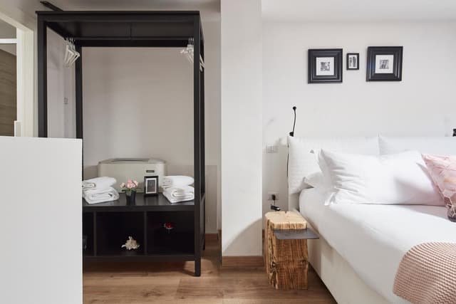Celestes Loft-Split Level