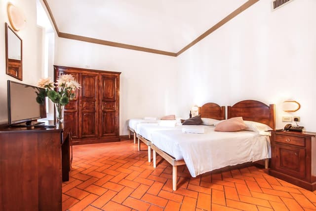 Triple Room