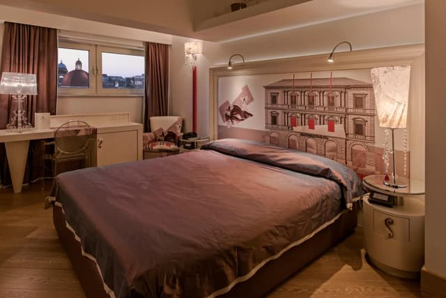 Deluxe Queen Room
