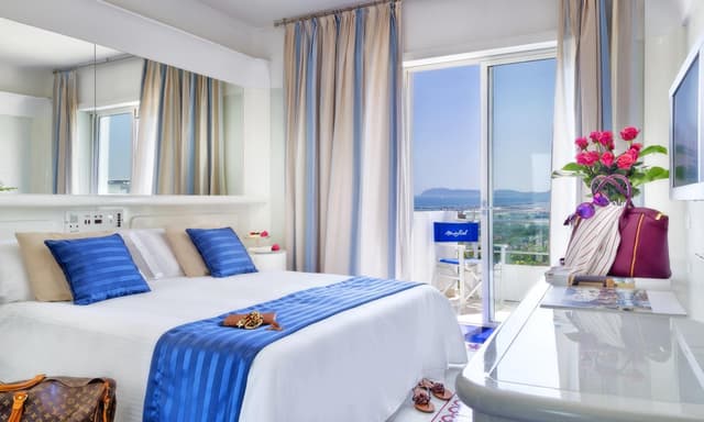 Deluxe Double Room with Sea View