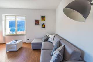 Apartment with Lake View