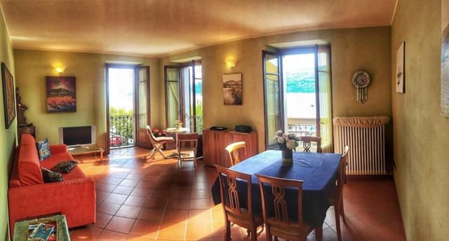 Apartment with Lake View